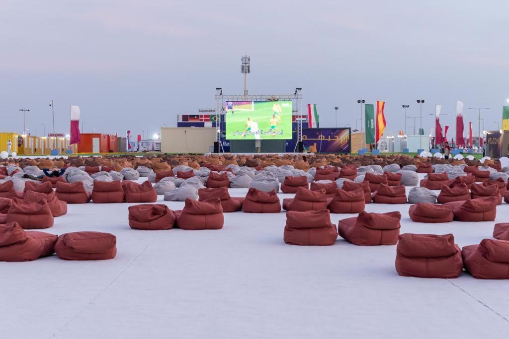 Fan Village Cabins Free Zone Doha Exterior foto